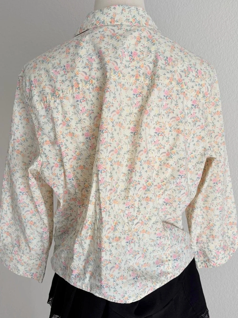 Women's Pastel Floral Button-Front Shirt